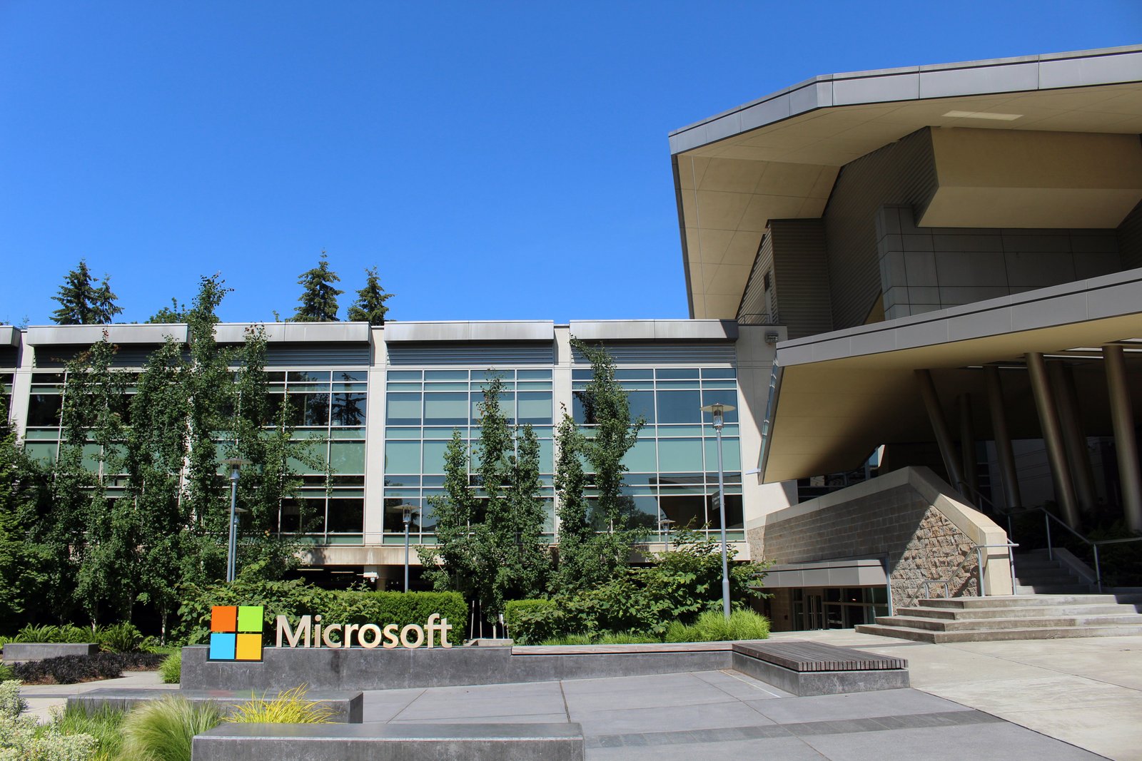 Opera Loses EU Fight to Label Microsoft Edge a Digital Gatekeeper
